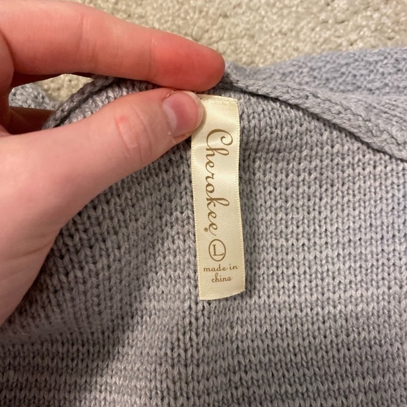 CHEROKEE Sweater - Picture 2 of 6